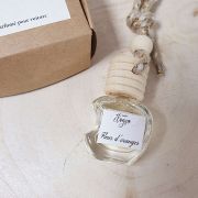 Détail diffuseur voiture FLEUR D'ORANGER