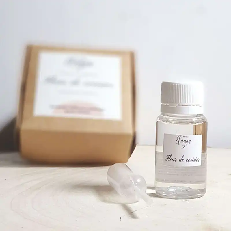 Flacon-recharge-diffuseur-voiture-FLEUR-DE-CERISIER