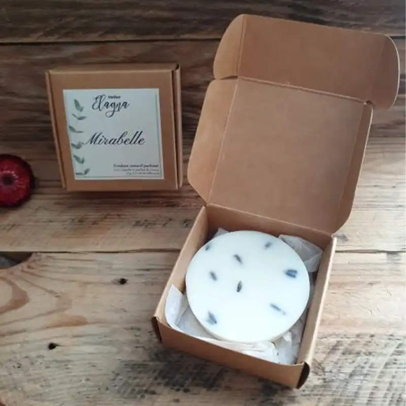 Fondant-et-boite-Mirabelle-petale-lavande