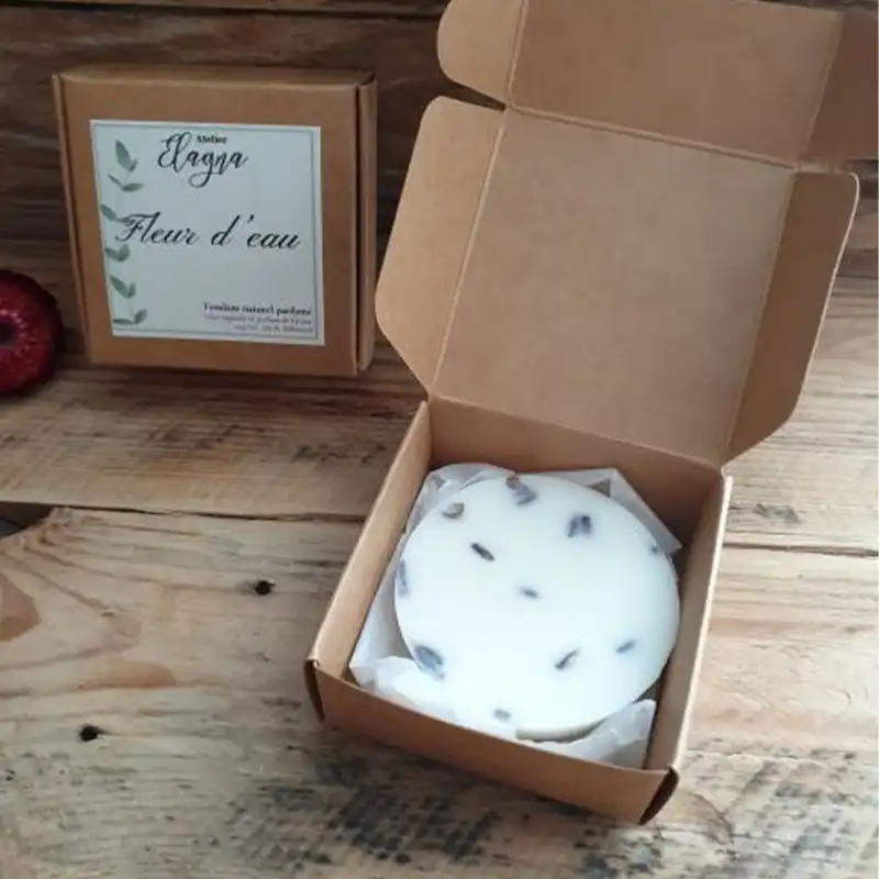 Fondant-et-boite-fleur-deau-lavande